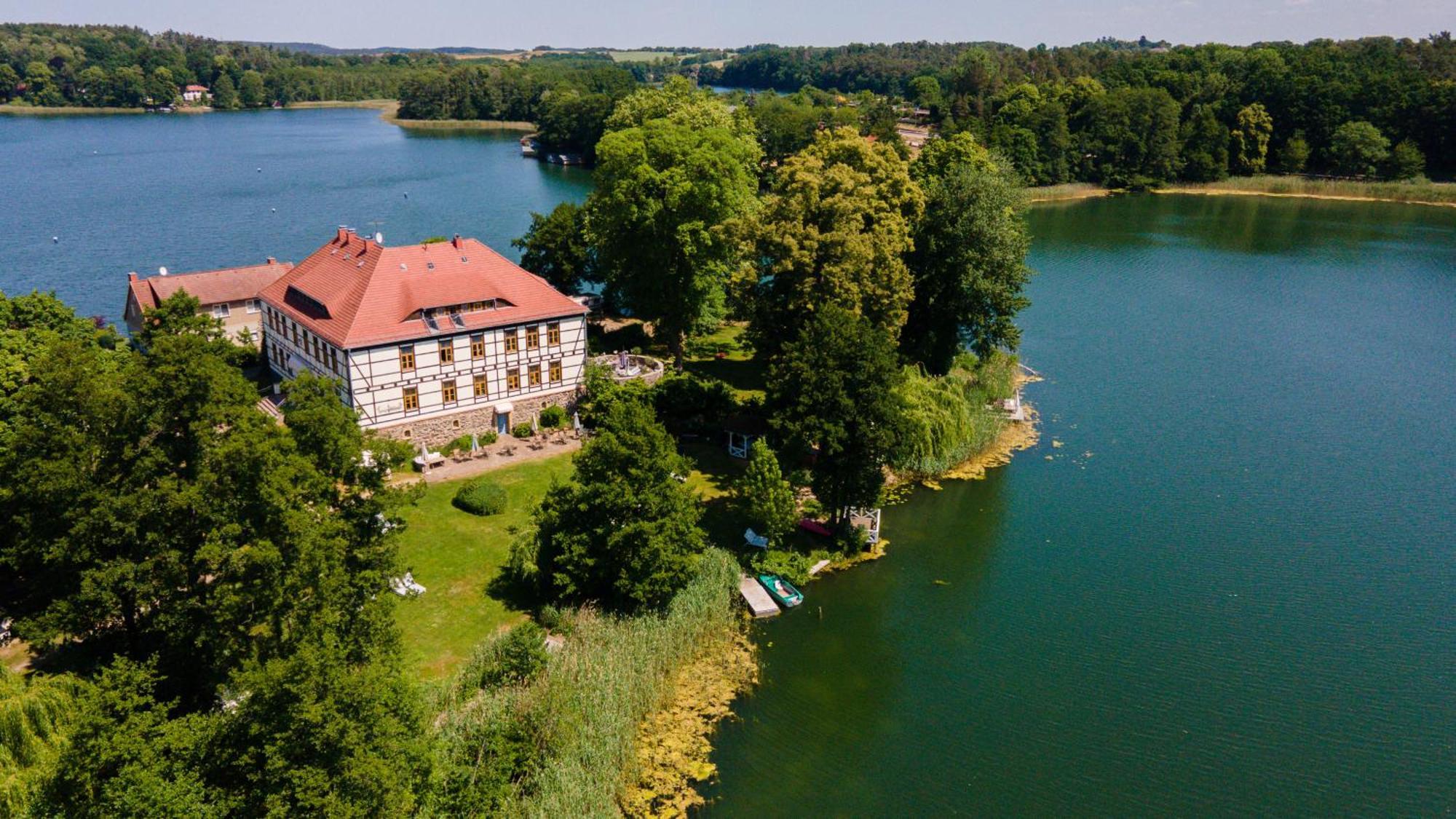 Drostenhaus Feldberg Feldberger Seenlandschaft Екстериор снимка