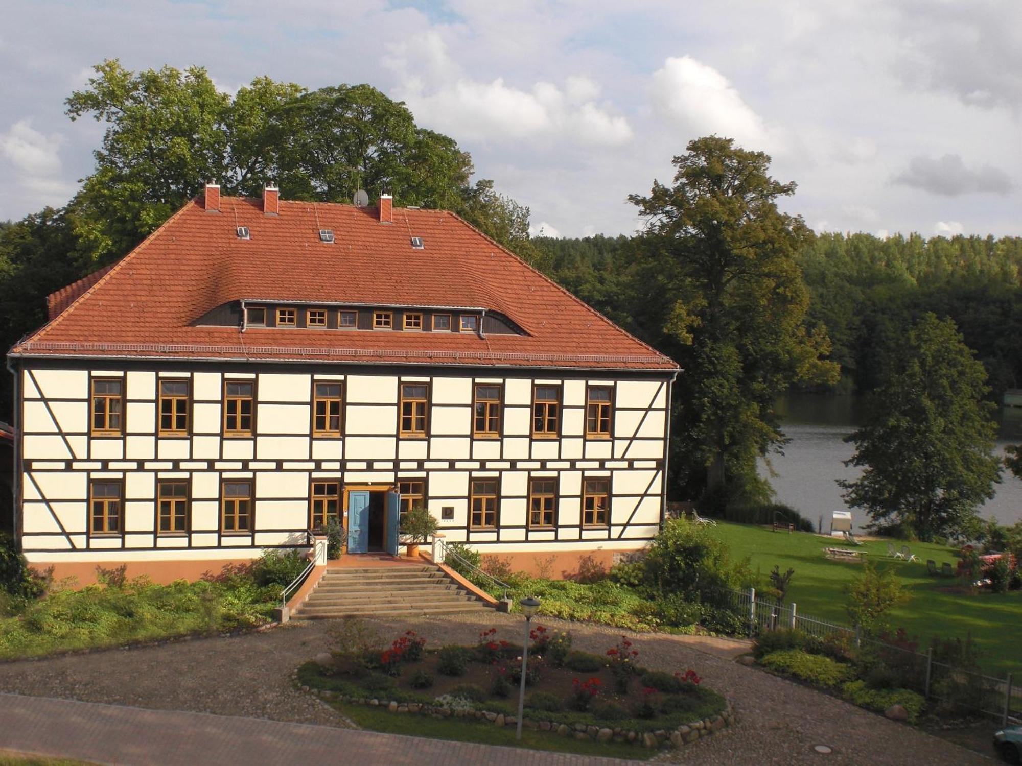 Drostenhaus Feldberg Feldberger Seenlandschaft Екстериор снимка